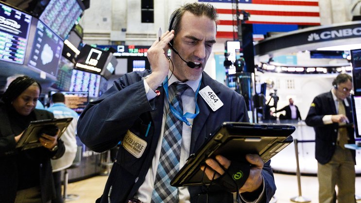 US-Anleger und -Anlegerinnen haben derzeit die rosarote Brille auf (im Bild: Händler an der New York Stock Exchange).