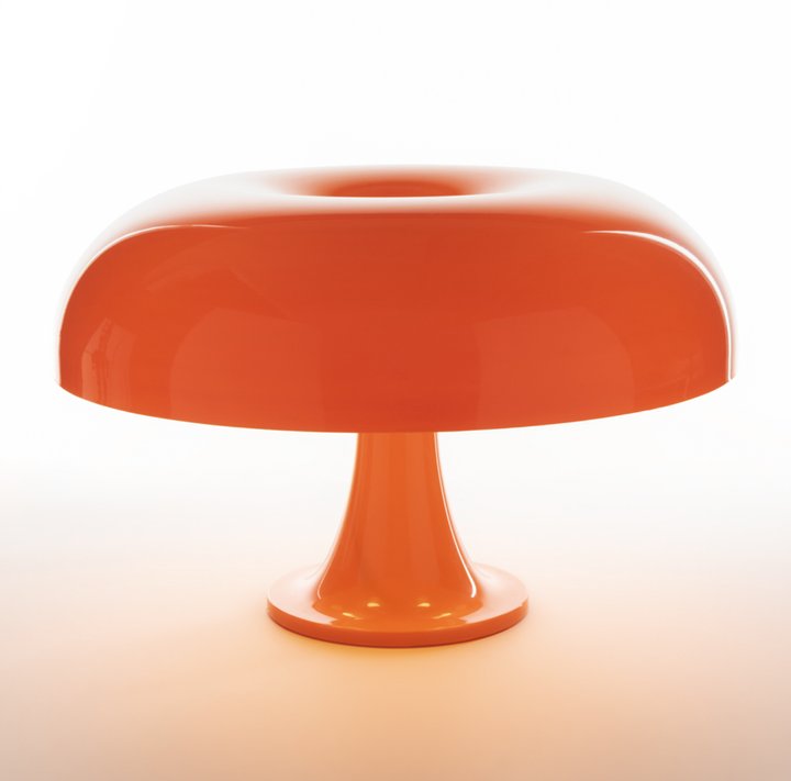 Artemide_Lamp.png