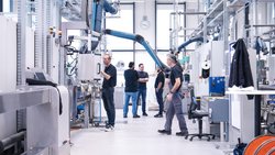Das Herisauer Unternehmen Huber + Suhner ist auch in der Luft- und Raumfahrt sowie der Wehrtechnik tätig.