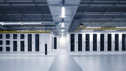 Das Rechenzentrum in Gais AR gehört der Rechenzentrum Ostschweiz AG (RZO) und ist zu fast 90 Prozent ausgelastet. Die RZO AG gehört zwei regionalen Stromversorgern.