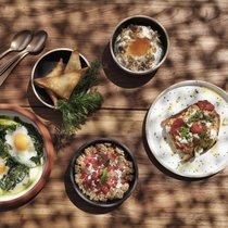 Die Küche des Boutiquehotels Stamna serviert neu interpretierte Traditionsküche, stets mit frischen, lokalen Zutaten.