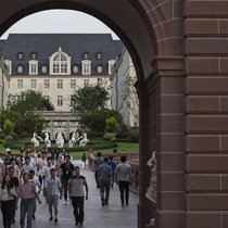 Neuer Ox Horn Campus bei Shenzhen: Huawei hat sein Forschungs- und Entwicklungszentrum in aufwendigen Nachbauten von europäischen Sehenswürdigkeiten untergebracht.