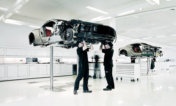 aston2.jpg