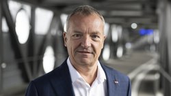 Mit André Wyss übernimmt ein Branchenfremder die Führung der Schweizerischen Bundesbahnen.