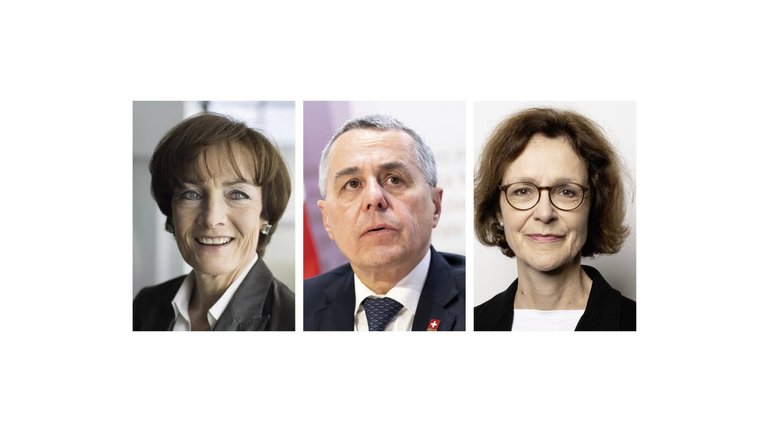 Franziska Tschudi Sauber (l.), Ignazio Cassis, Monika Rühl.