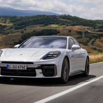 Der Super-Panamera zeigt, was die Plug-in-Hybrid-Technologie kann.