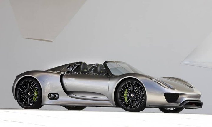 2010-porsche-spyder-f10_0272_fine.jpg