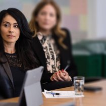 Saira Malik ist beim US-Asset-Manager Nuveen Chief Investment Officer. Nuveen verwaltet 1200 Milliarden Dollar und ist damit einer der grössten Vermögensverwalter der Welt.