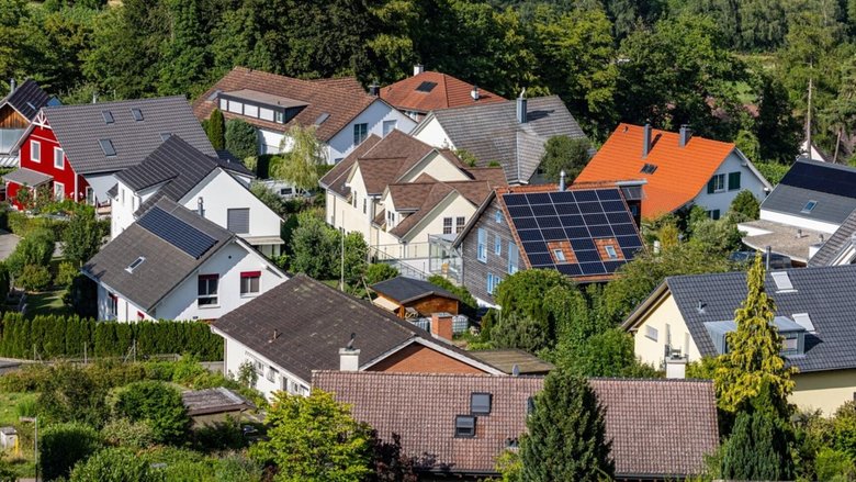 Eine Siedlung mit Einfamilienhäusern in der Gemeinde Rüdlingen-Buchberg im Kanton Schaffhausen.