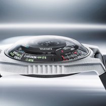 Eine Uhr, die Lichtgeschwindigkeit misst: Urwerks UR-100V LightSpeed Ceramic zeigt, wie lange Licht von der Sonne zu den Planeten braucht.