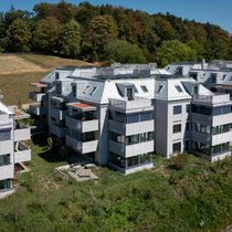Zürich-Witikon: Die Luxuswohnungen am Oeschbrig stehen noch zur Hälfte leer. Währenddessen ist bezahlbarer Wohnraum knapp. Warum werden weiterhin vor allem teure Wohnungen gebaut?