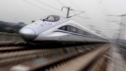 Chinesischer Hochgeschwindigkeitszug CRH380A zwischen Shanghai und Hangzhou: Das Vorbild Japan ist längst überholt.