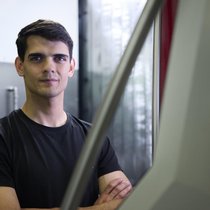 Polymechaniker Manuel Nussbaumer erzählt, inwiefern ihm lebenslanges Lernen in seinem Job zugute kommt.