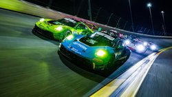 Seriensieger: Beim Rolex-24-Rennen in Dayton ist Porsche der erfolgreichste Teilnehmer. Zwei 911 GT3 in 2023.