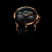 In 40-mm-Roségold-Gehäuse arbeitet das Kaliber RD850 mit Ewigem Kalender.