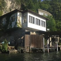 Das 1,5-Zimmer Ferienhaus in Pugerna TI kostet weniger als 1 Million Franken.