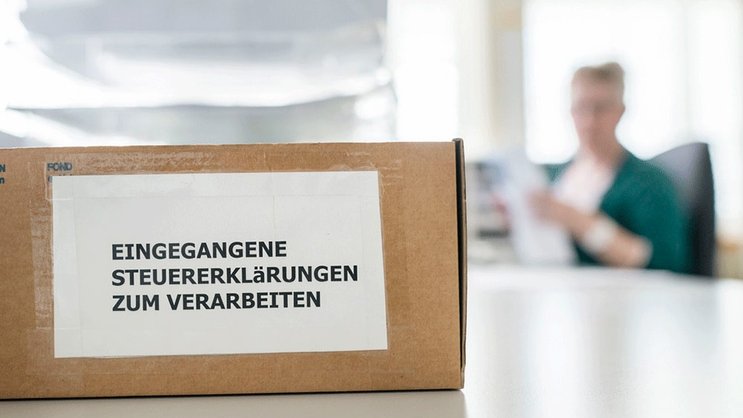 Steuererklärung: Schweizer Steuersünder stehen unter Zugzwang. Keystone