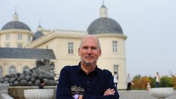Lenz M. Moser keltert seit 2015 Wein auf Château Changyu Moser XV. Er kennt die Gründe für die Schwierigkeiten in Chinas Weinindustrie.