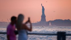 Freiheitsstatue New York: Teuerung plagt Touristen mehr als Trump.