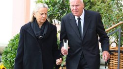 Vermögen von 6 bis 7 Milliarden Franken: August von Finck mit Gattin Francine.