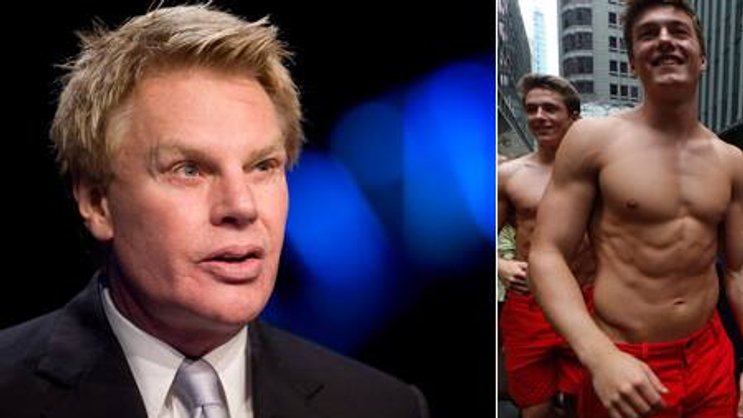Abercrombie-&-Fitch-Chef Michael Jeffries (l.): Seine Stewards sind eigentlich Models. (Bild: Keystone)