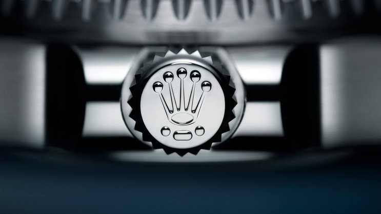 Die Krone der Krone: Detailansicht einer Rolex-Uhr.