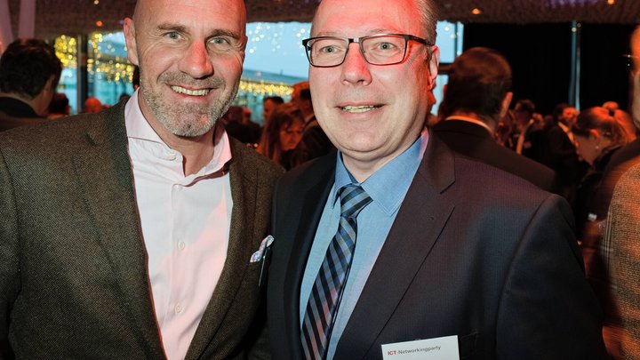 Roger Semprini, Managing Director Switzerland, Equinix;Dirk Lindemann, Hauptabteilung Ressourcen, Eidg. Steuerverwaltung ESTV