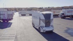 Fahrerlos: Einride-Lastwagen T-Pod beim ersten kommerziellen Einsatz.