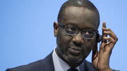 Verdient 12,65 und nicht 13 Millionen Franken pro Jahr: CS-Chef Tidjane Thiam.