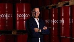 Silvan Lämmle ist Chef eines der vier Schmierstoff-Produzenten in der Schweiz. 