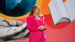 Philanthropin Melinda Gates ist zwar aus der Gates Foundation ausgestiegen, doch Frauen und Mädchen weltweit wird sie weiterhin unterstützen.