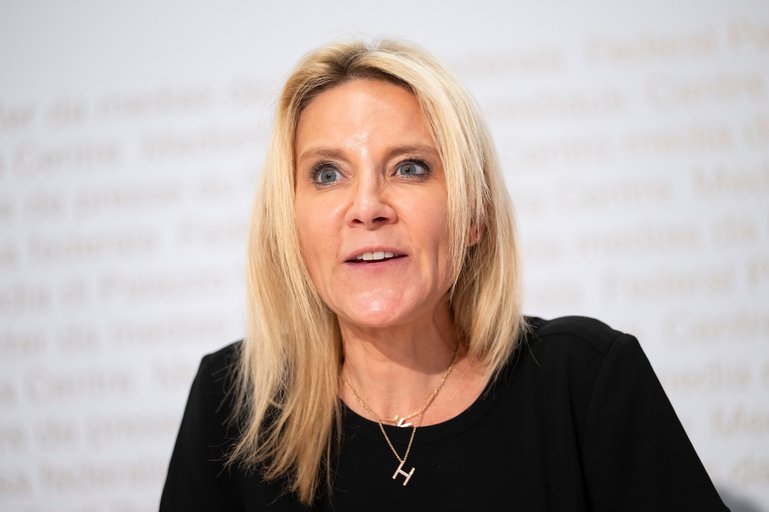 Le nom de la Genevoise Céline Amaudruz revient régulièrement dans les discussions comme successeur.