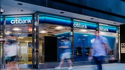Das Netzwerk wird von einem Unternehmen namens „The Clearing House“ betrieben, das sich im gemeinsamen Besitz großer Geschäftsbanken wie der Citigroup befindet.