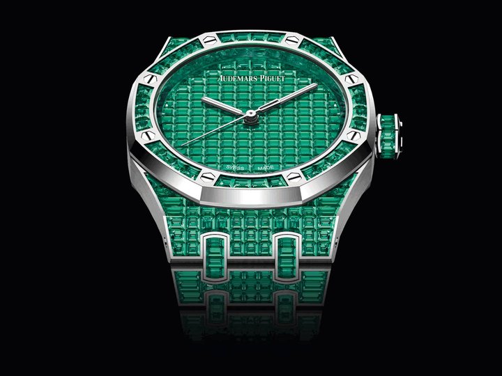 Die Audemars Piguet Royal Oak mit grünen Diamanten.