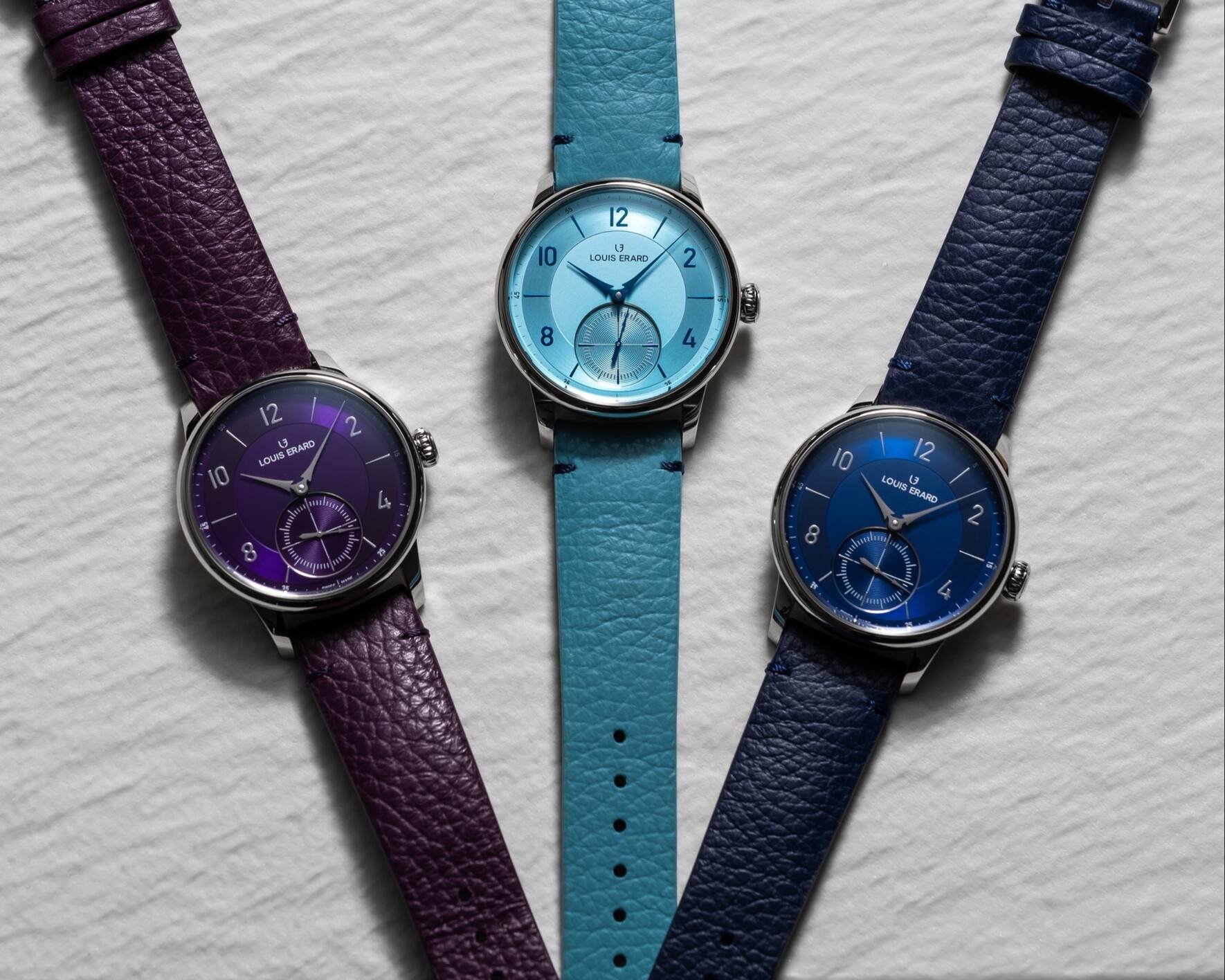 Violette, hellblaue und dunkelblaue Variante der Petite Seconde von Louis Erard.
