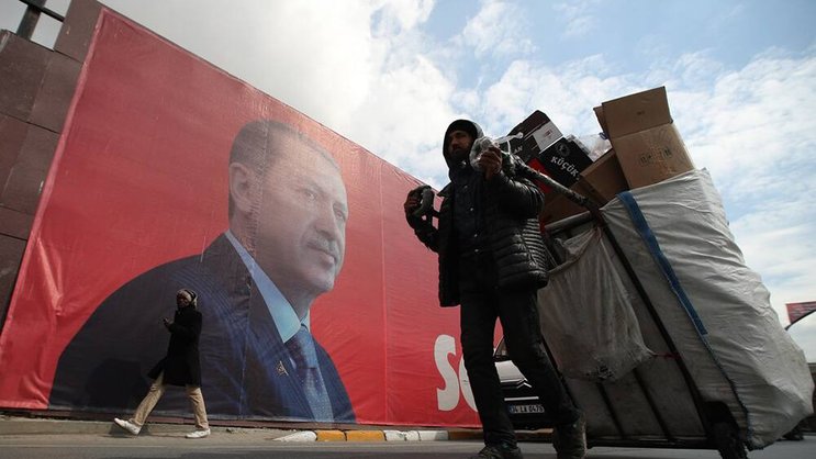 Türkischer Wahlkampf: Das Fernsehen trägt kaum zur Chancengleichheit bei.Keystone