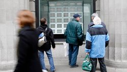Läufts gut? Zum Jahreswechsel ziehen die meisten Anlegerinnen und Anleger ein Fazit. 2025 schafften es viele Vermögensverwalter nicht, eine rein passive Strategie zu schlagen.