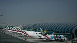 Der Stillstand am Flughafen Dubai ist vorbei: Flugzeuge der Airline Emirates fliegen wieder.