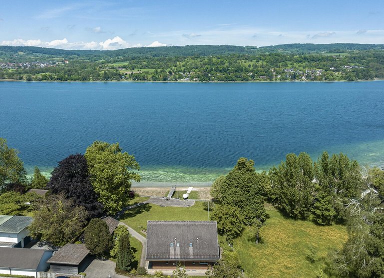 In Mammern TG steht eine 6,5-Zimmer-Villa direkt am See zum Verkauf.