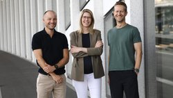 Das Gründerteam von Jungkraut Andreas von Muralt, Julia Lüscher und Luca Mijnssen (v. l. n. r.), stemmen das Unternehmen aus eigener Kraft.