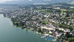 Kilchberg liegt gleich neben der Stadt Zürich und ist in Sachen Eigentum der teuerste Wohnort der Schweiz.