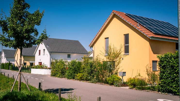 Die langfristige Finanzierung von Wohneigentum ist zuletzt teurer geworden. Der Saron dürfte im 2027 nachziehen.