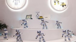 Nachfrage nach Robotern: Am höchsten war sie 2017 in China mit einem Marktanteil von 36 Prozent der Lieferungen weltweit.