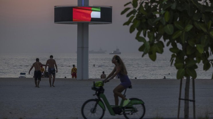 Ein Strand bei Nacht letzte Woche in Dubai. Katarina Premfors für das WSJ