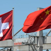 Flaggen: Kritik an chinesischen Zukäufen in der Schweiz wird lauter. Keystone