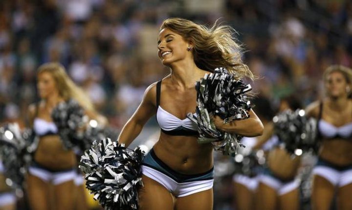 cheerleader-01-phili-eagles-.jpg