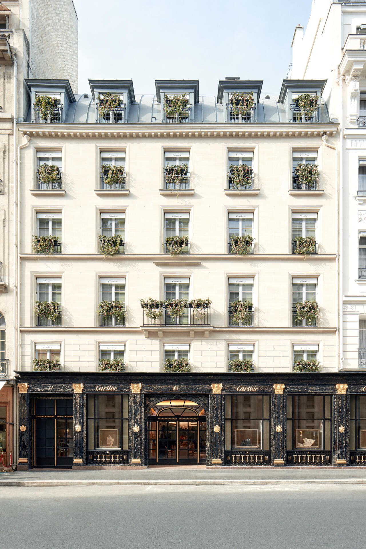 CARTIER_BTQ_FAÇADE.jpg