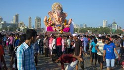 Religiöses Festival in Mumbai: Für Expats lohnt sich der Umzug in die indische Metropole.