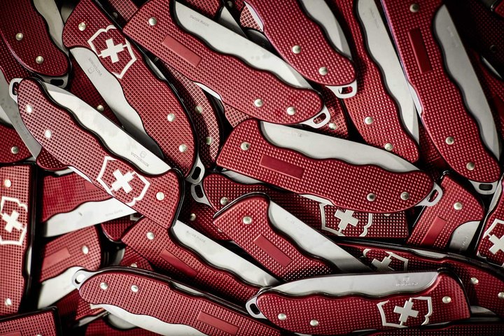 Reporage Ã¼ber die Produktion der Victorinox Taschenmesser.