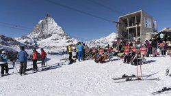 Am teuersten wird es für Familien in Zermatt VS: Eine Woche Skiferien kostet über 11'000 Franken!